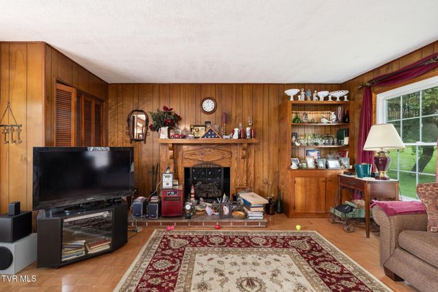 9728 North Highway 421, Shady Valley, TN 37688