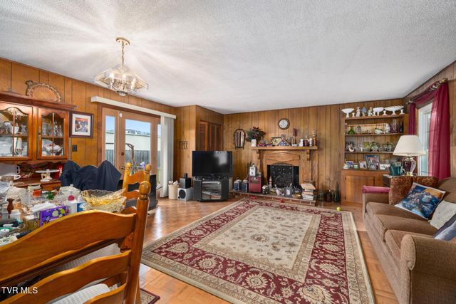 9728 North Highway 421, Shady Valley, TN 37688