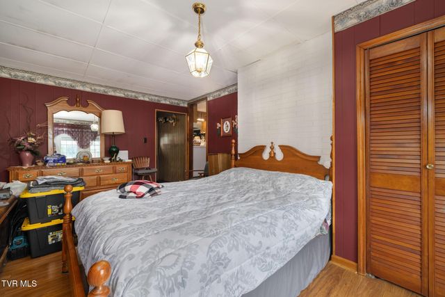 9728 North Highway 421, Shady Valley, TN 37688
