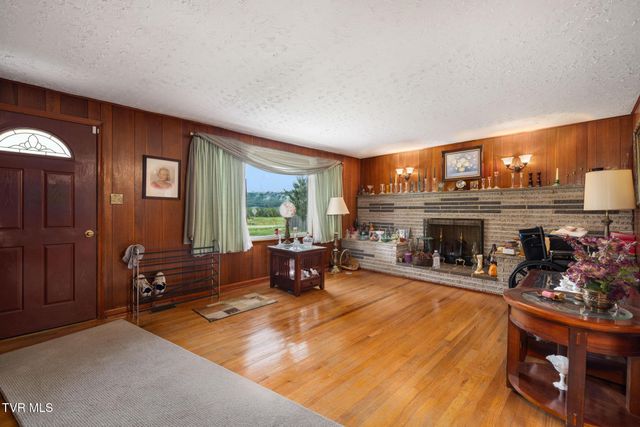 9728 North Highway 421, Shady Valley, TN 37688