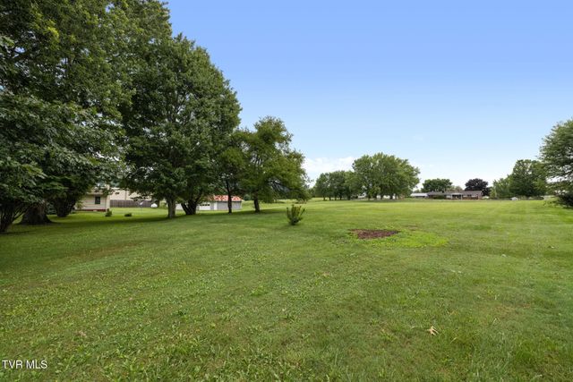 9728 North Highway 421, Shady Valley, TN 37688