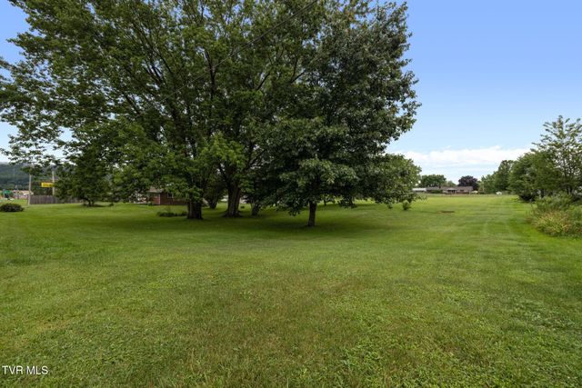 9728 North Highway 421, Shady Valley, TN 37688