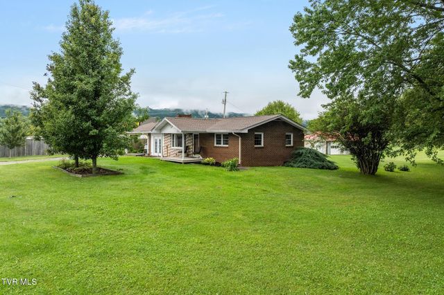 9728 North Highway 421, Shady Valley, TN 37688