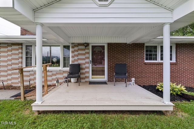 9728 North Highway 421, Shady Valley, TN 37688