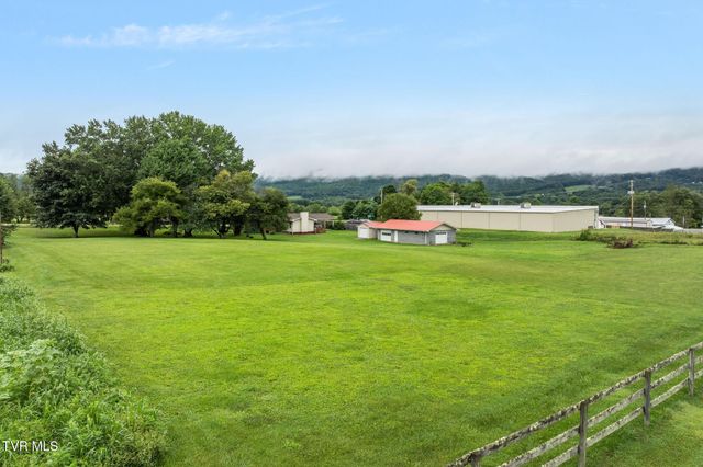 9728 North Highway 421, Shady Valley, TN 37688