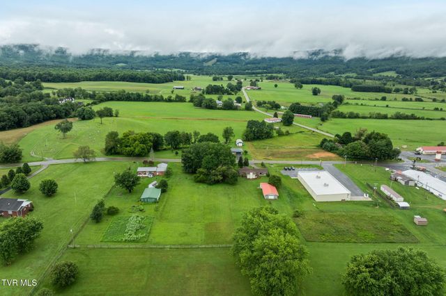 9728 North Highway 421, Shady Valley, TN 37688