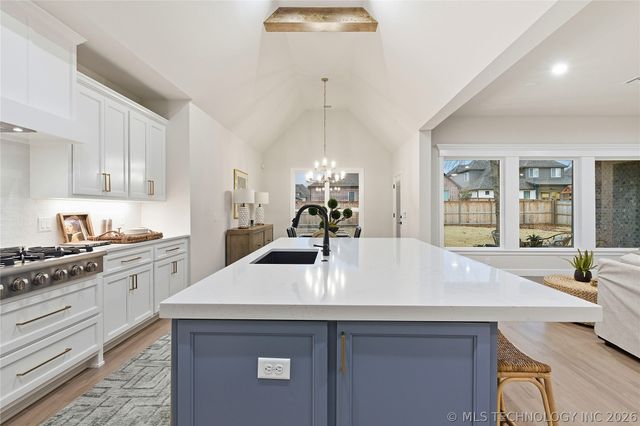 4110 W Albuquerque Street, Broken Arrow, OK 74011