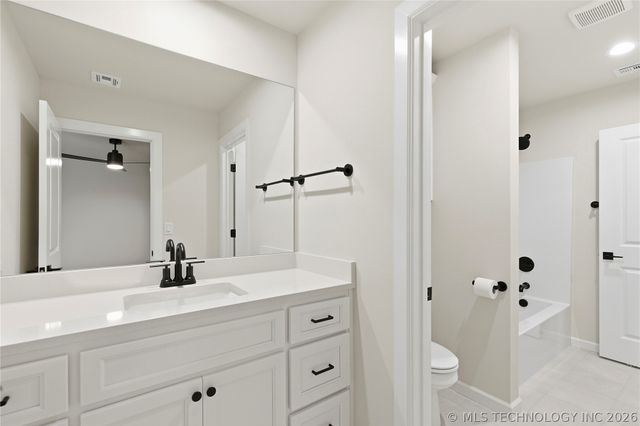 4110 W Albuquerque Street, Broken Arrow, OK 74011