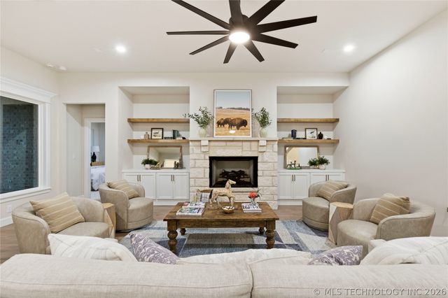 4110 W Albuquerque Street, Broken Arrow, OK 74011