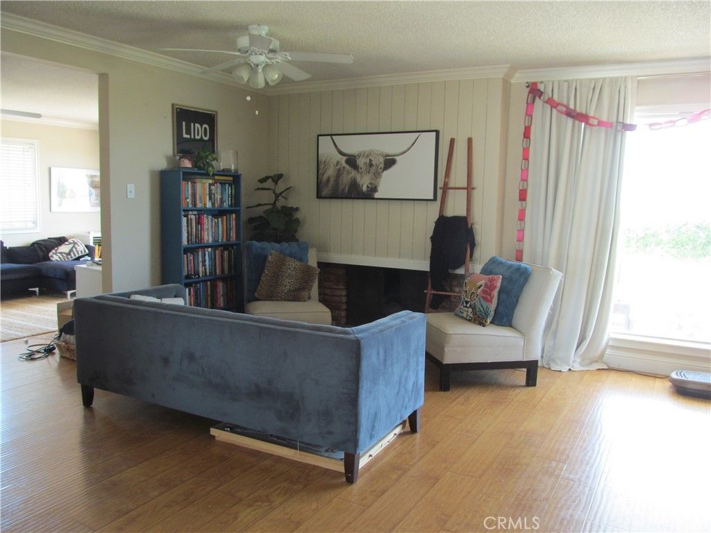 Image 4 of property listing at 2801 Carob, Newport Beach, CA 92660