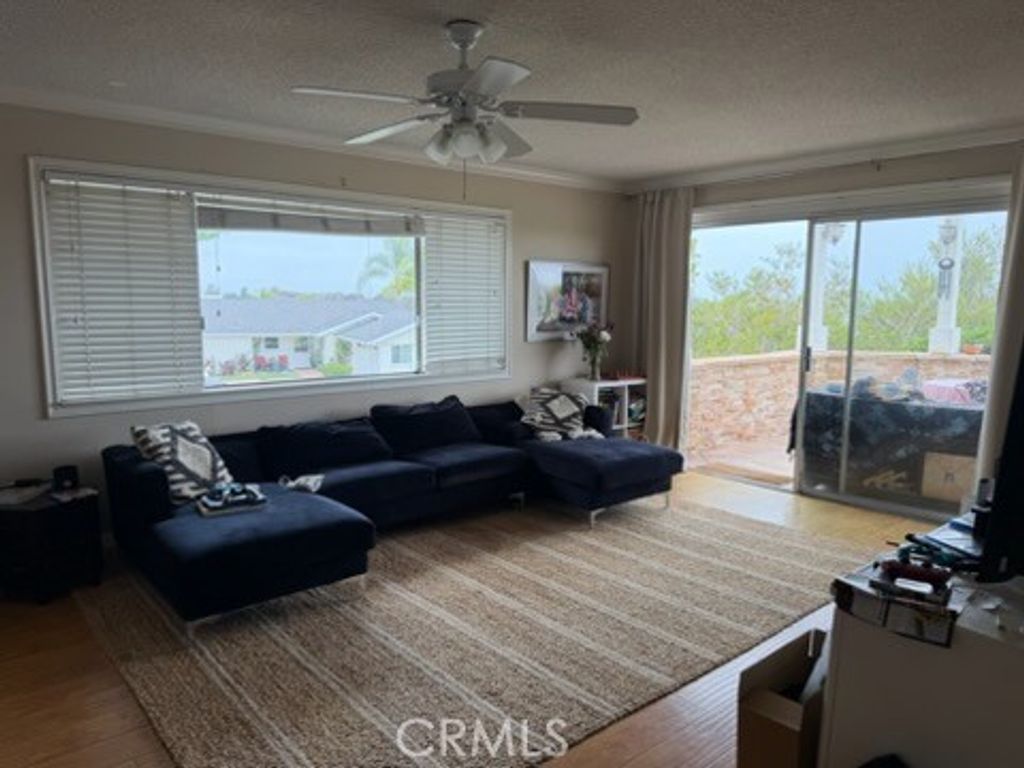 Image 5 of property listing at 2801 Carob, Newport Beach, CA 92660