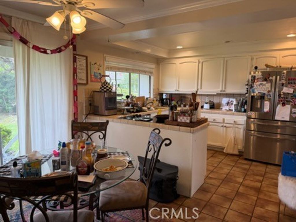 Image 8 of property listing at 2801 Carob, Newport Beach, CA 92660