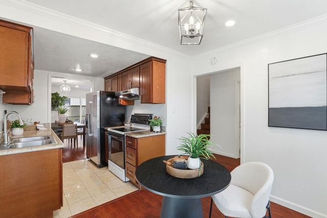 3027 Kaiser Drive D, Santa Clara, CA 95051