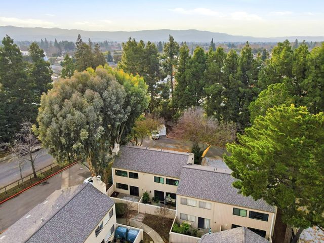 3027 Kaiser Drive D, Santa Clara, CA 95051