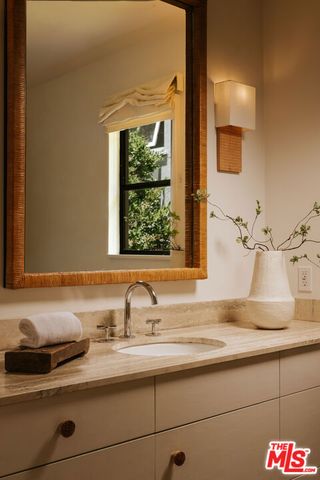 588 Dryad Road, Santa Monica, CA 90402