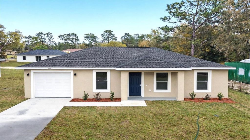 Image 2 of property listing at 24743 NW HIGHVIEW AVENUE, Dunnellon, FL 34431
