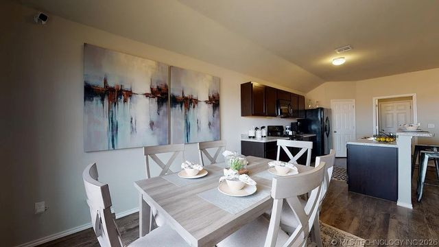 7209 S Maple Avenue, Broken Arrow, OK 74011