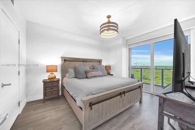 16385 Biscayne Blvd 1104, North Miami Beach, FL 33160