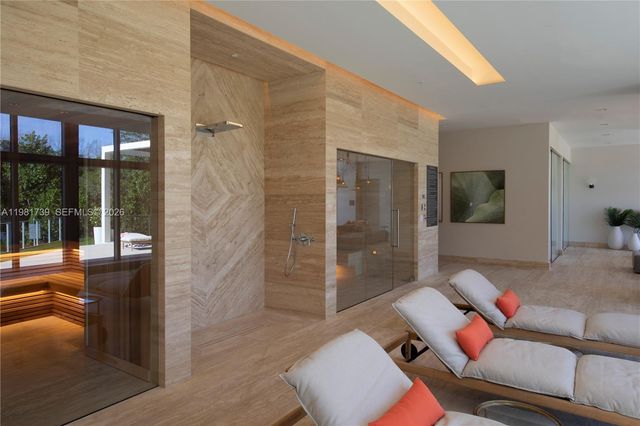 16385 Biscayne Blvd 1104, North Miami Beach, FL 33160