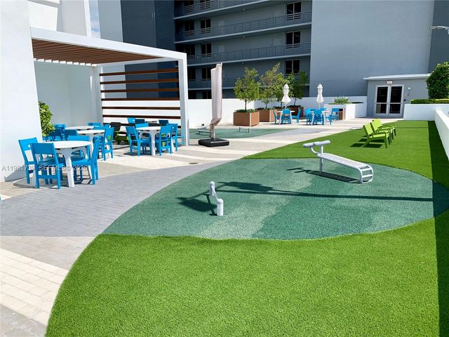 16385 Biscayne Blvd 1104, North Miami Beach, FL 33160