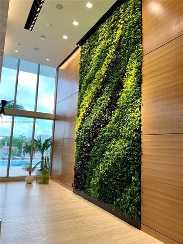 16385 Biscayne Blvd 1104, North Miami Beach, FL 33160