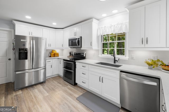 910 Chickasaw Drive, Westminster, SC 29693