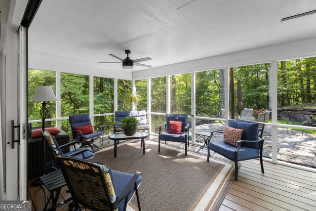 910 Chickasaw Drive, Westminster, SC 29693