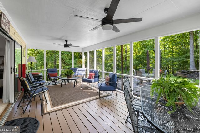 910 Chickasaw Drive, Westminster, SC 29693