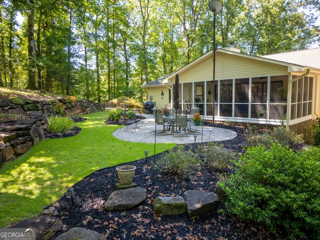 910 Chickasaw Drive, Westminster, SC 29693