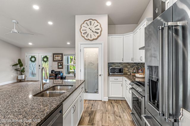 210 Pelican Drive NE, Palm Bay, FL 32907