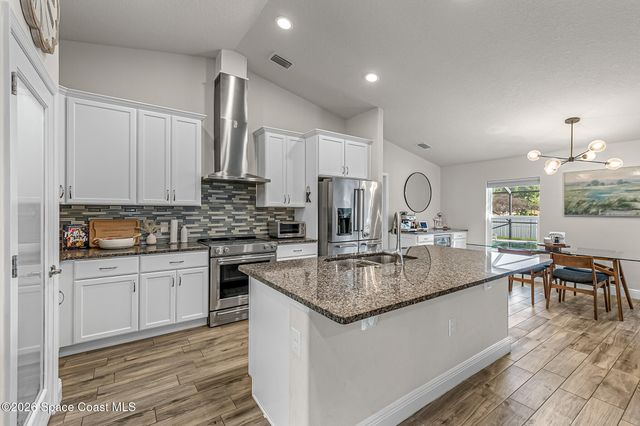 210 Pelican Drive NE, Palm Bay, FL 32907
