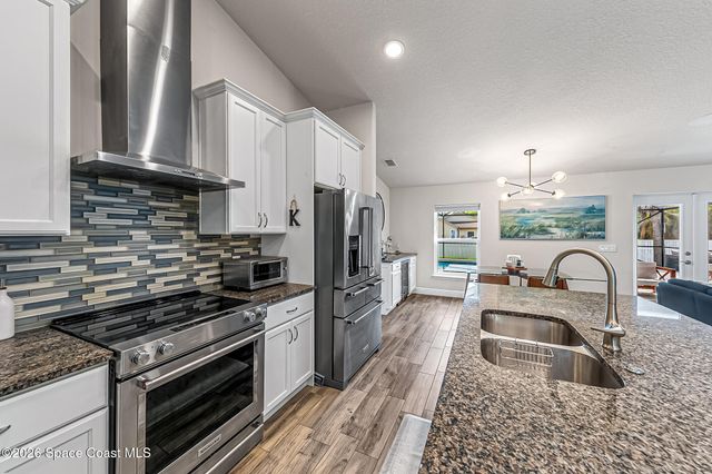 210 Pelican Drive NE, Palm Bay, FL 32907