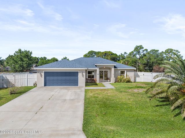 210 Pelican Drive NE, Palm Bay, FL 32907