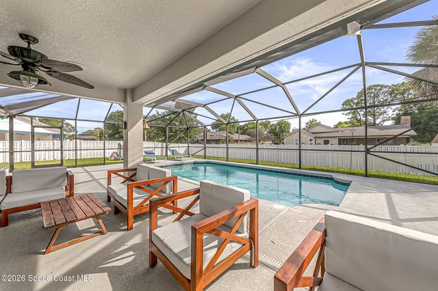 210 Pelican Drive NE, Palm Bay, FL 32907