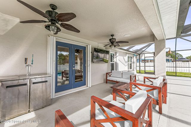 210 Pelican Drive NE, Palm Bay, FL 32907