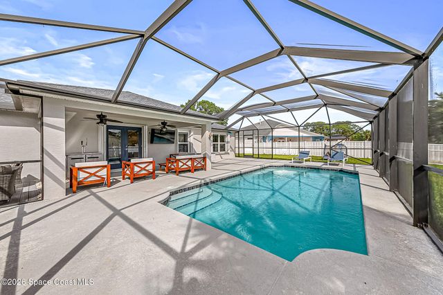 210 Pelican Drive NE, Palm Bay, FL 32907