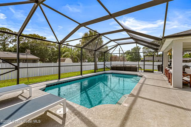 210 Pelican Drive NE, Palm Bay, FL 32907