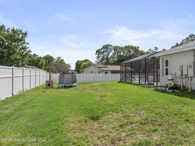 210 Pelican Drive NE, Palm Bay, FL 32907
