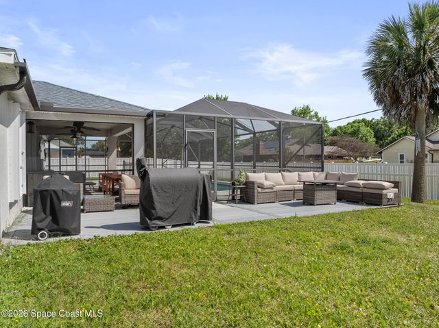 210 Pelican Drive NE, Palm Bay, FL 32907