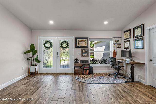 210 Pelican Drive NE, Palm Bay, FL 32907