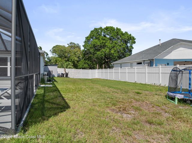 210 Pelican Drive NE, Palm Bay, FL 32907
