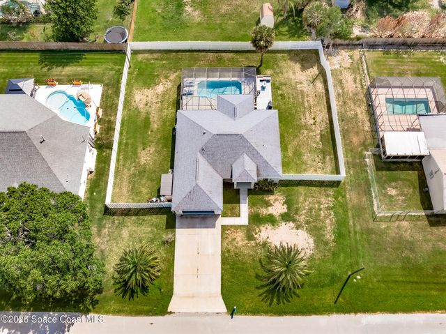 210 Pelican Drive NE, Palm Bay, FL 32907