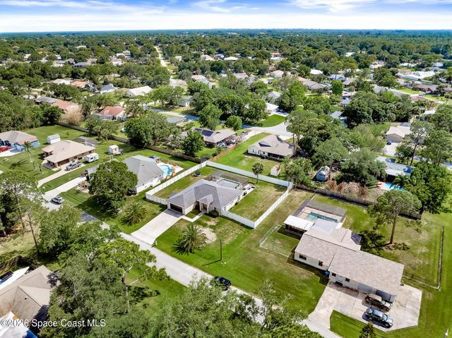 210 Pelican Drive NE, Palm Bay, FL 32907