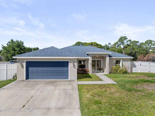 210 Pelican Drive NE, Palm Bay, FL 32907