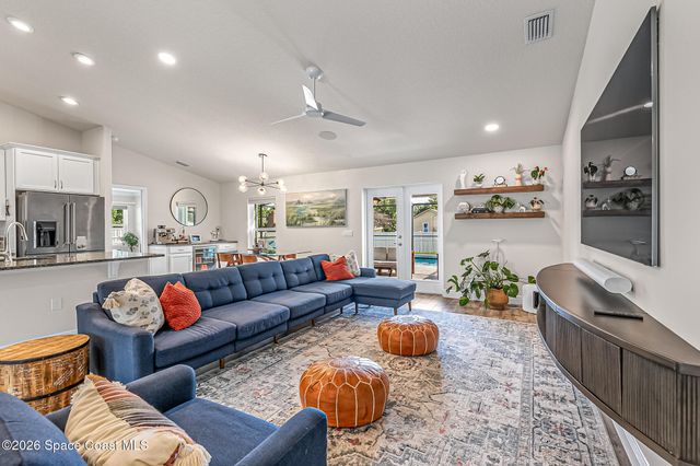 210 Pelican Drive NE, Palm Bay, FL 32907
