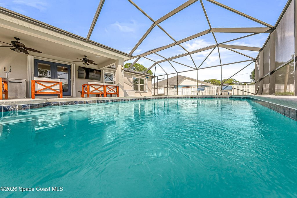 210 Pelican Drive NE, Palm Bay, FL 32907
