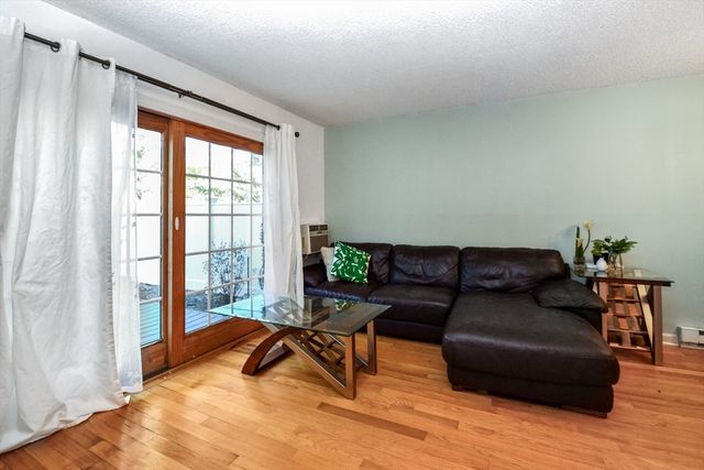 41 Foundry St 14-8, Easton, MA 02375