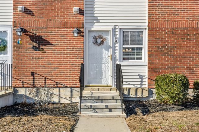 41 Foundry St 14-8, Easton, MA 02375