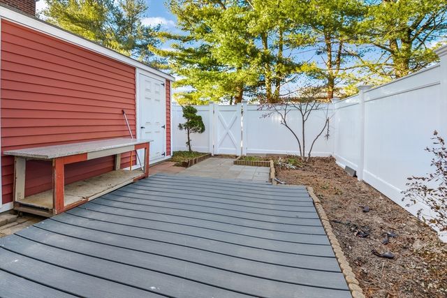 41 Foundry St 14-8, Easton, MA 02375