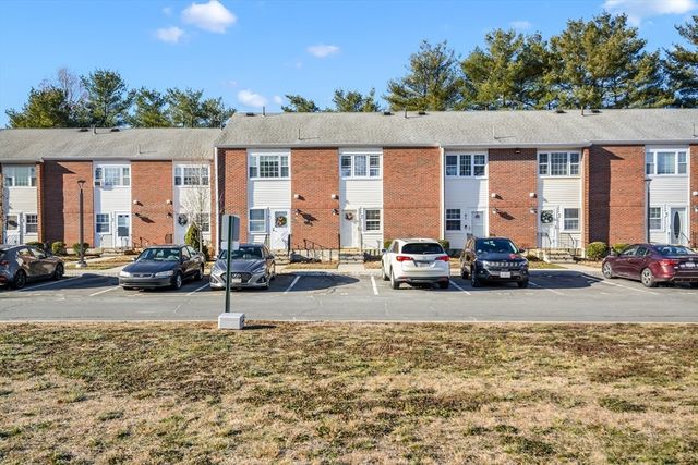 41 Foundry St 14-8, Easton, MA 02375